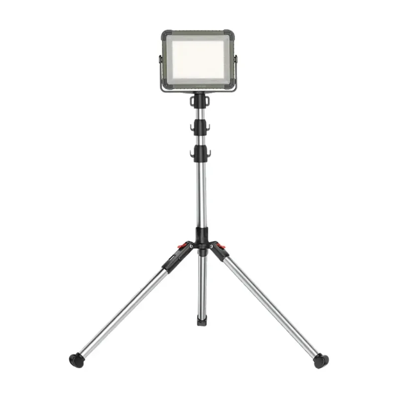 GNPCALIGHTSL Green Lion Solar Camping Light 7200mAh Silver