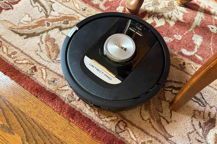 جارو رباتیک برای فرش بهتره یا سرامیک؟